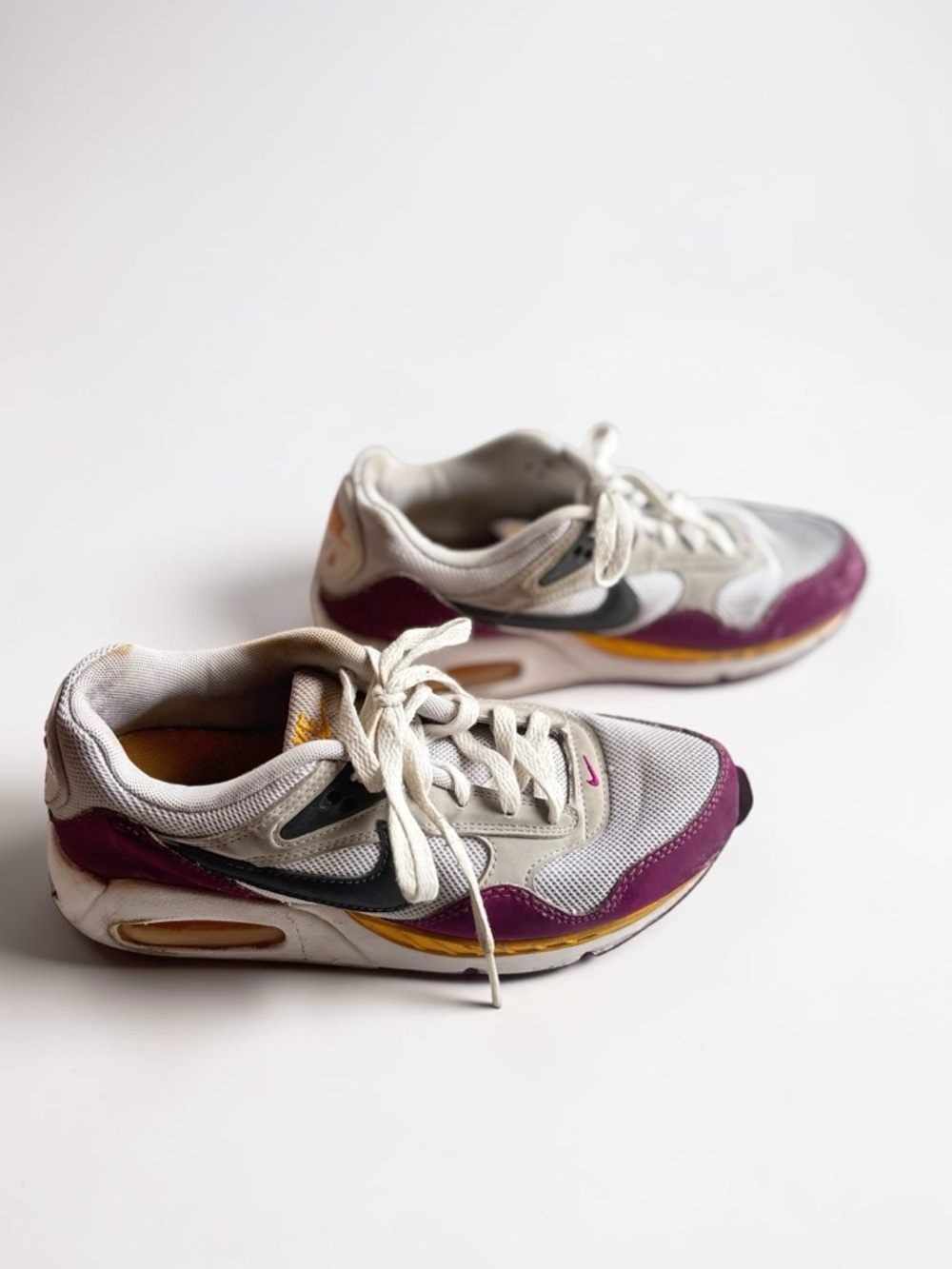 Nike Air Max Sneakers Women Size 7 White Purple Running Shoes